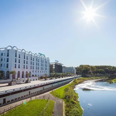 Maison 3 Etoiles Climatisee, Jardin, Parking, Proche Centre Et Thermes